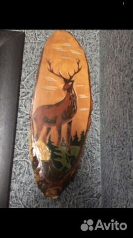 Резное панно из дерева