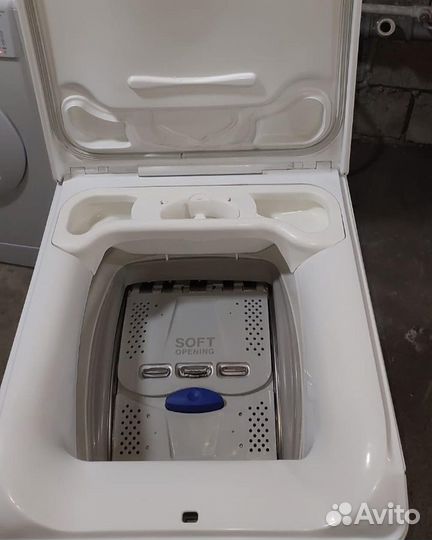 Стиральная машина с вертикальной загрузкой