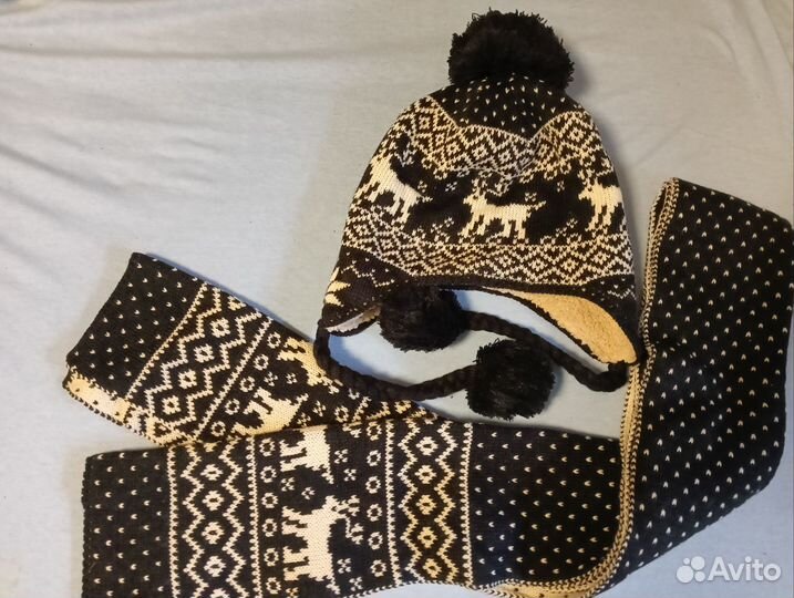 Комплект шапка и шарф новый женский