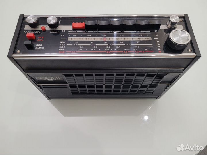 Военный радиоприемник Маяк-2