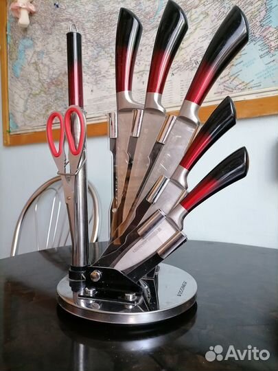 Набор кухонных ножей с подставкой
