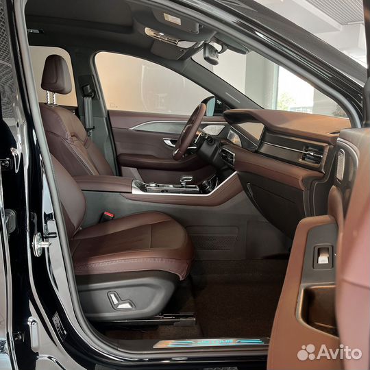 Jetour X70 Plus 1.6 AMT, 2024