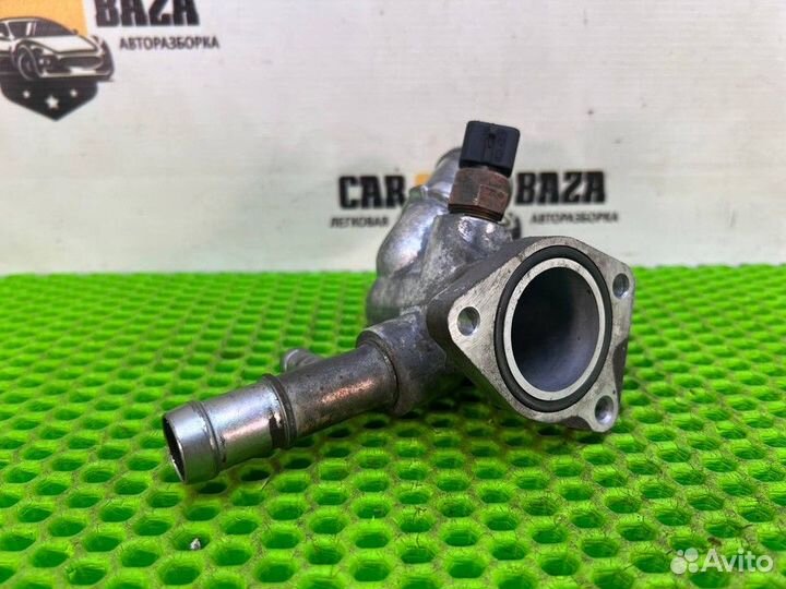 Фланец двигателя системы охлаждения