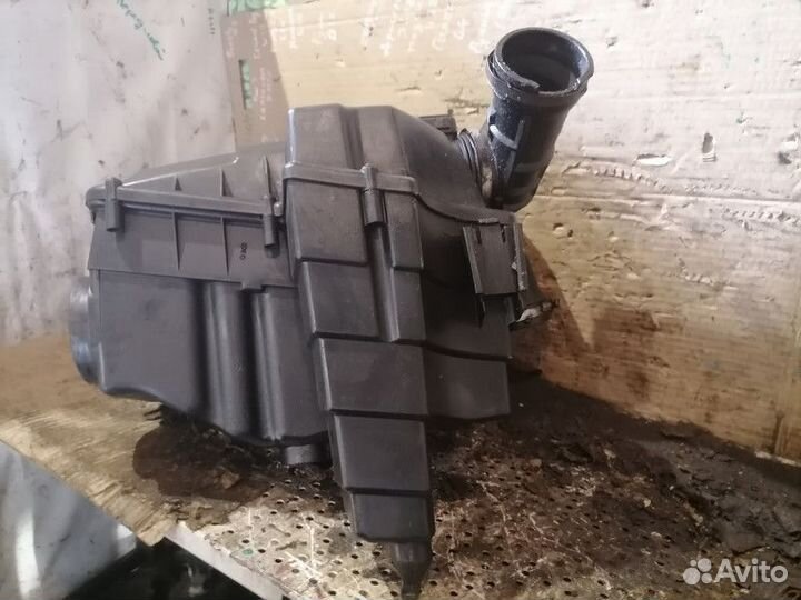 Корпус воздушного фильтра Land Rover Range Rover S