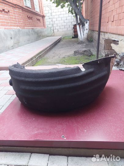 Подкрыльник задний Е класс