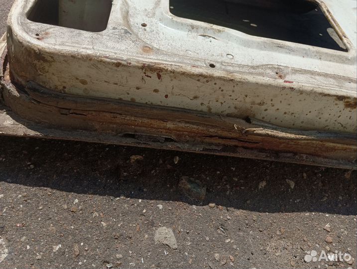 Двери на газ 24