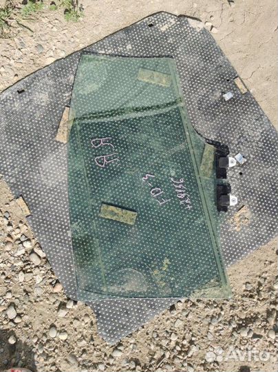 Стекло заднее правое Honda Civic FD