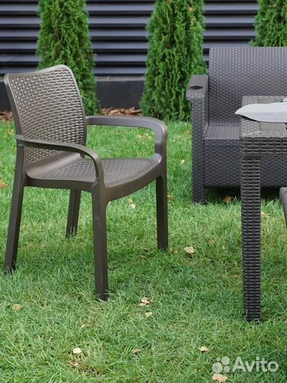 Комплект садовой мебели диван и стол +стулья