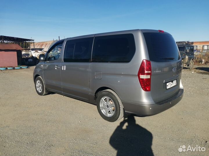 Автомобиль в аренду с водителем