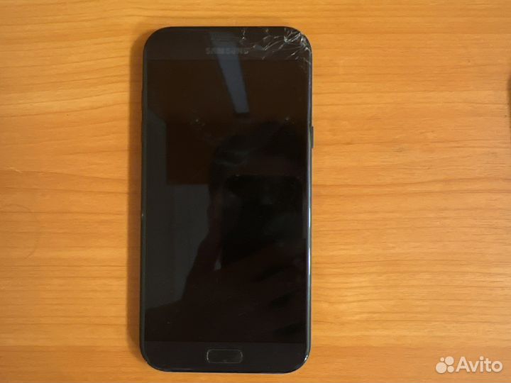 Samsung Galaxy A7 (2017) SM-A720F/DS, 3/32 ГБ