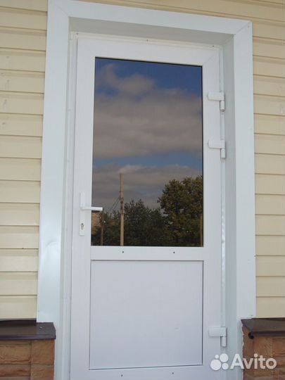 Входная усиленная пластиковая дверь пвх 800*2000