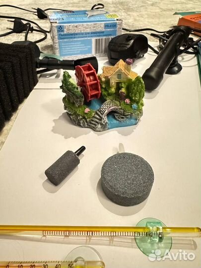 Аквариум Aquael на 20 литров и аксессуары