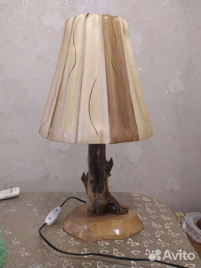 Лампа настольная