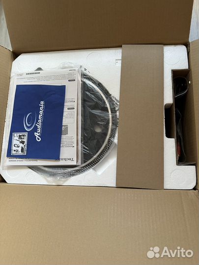 Виниловый проигрыватель Technics SL-1210GR