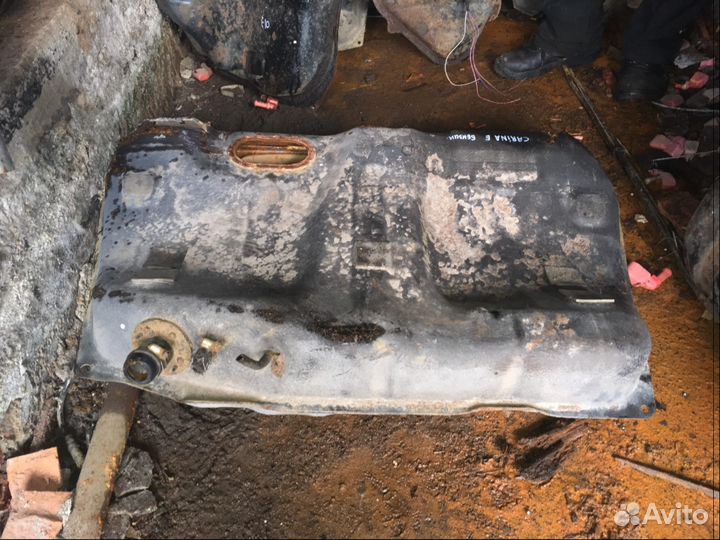 Бак топливный Toyota Carina E Тойота Карина Е бенз