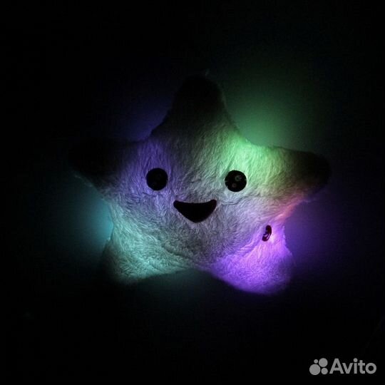 Мягкая светящаяся подушка в форме сердца