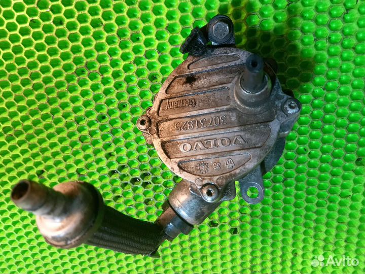 Насос вакуумный Volvo XC90