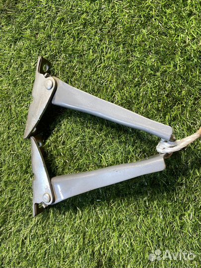 Петля капота левая Subaru Legacy BH BH5