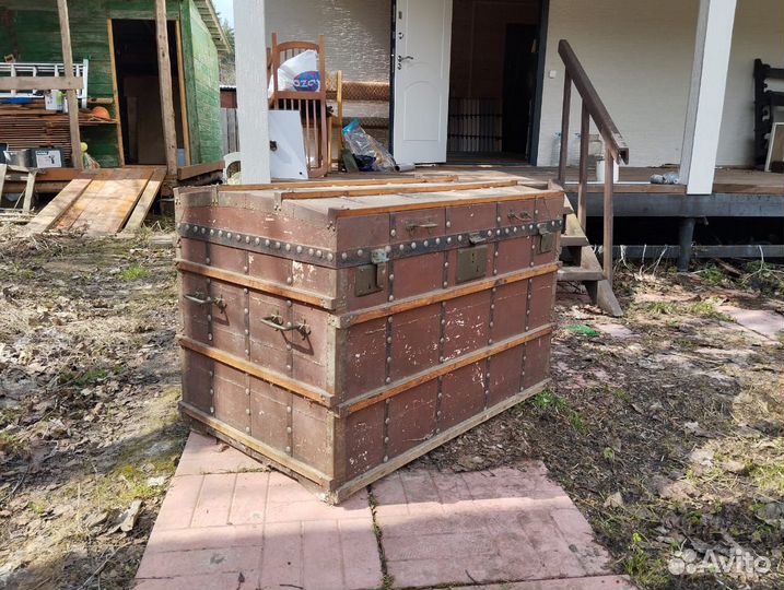 Сундук деревянный старинный