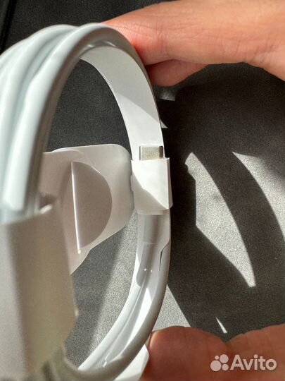 Новый оригинальный провод на iPhone Apple