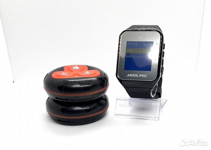 Кнопка вызова официанта с часами для кафе, баров