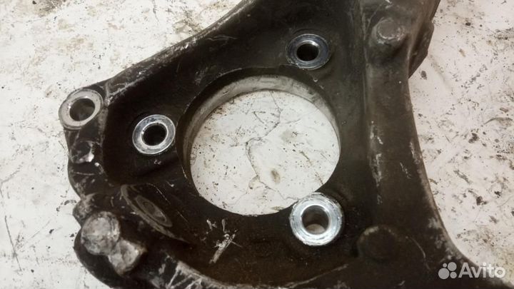 Кулак поворотный передний правый Opel Antara 2006