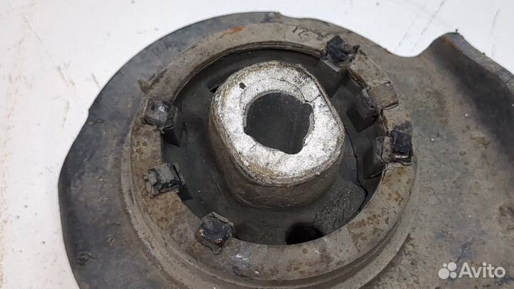 Рычаг подвески Renault Scenic, 2010