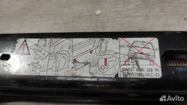 Домкрат штатный пежо