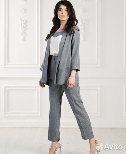 Костюм женский тройка