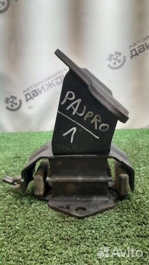 Опора (подушка) двигателя левая Mitsubishi Pajero