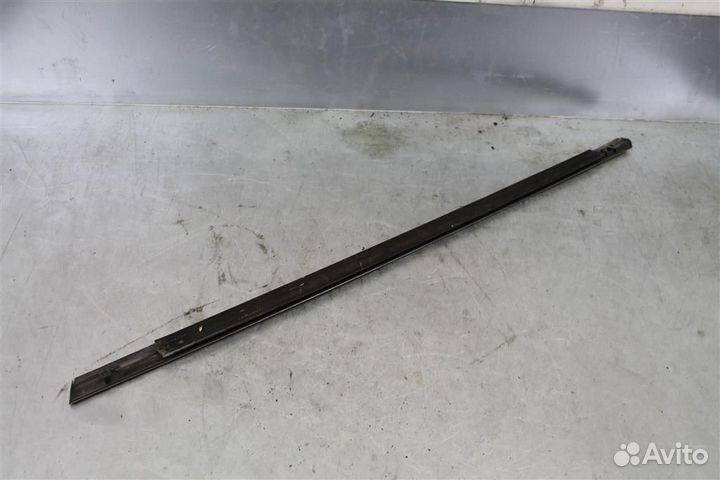 Молдинг стекла задней левой двери Nissan Teana J3