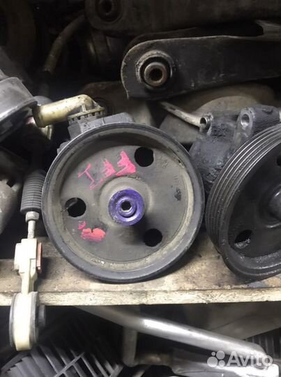 Ford Focus I насос гидроусилителя