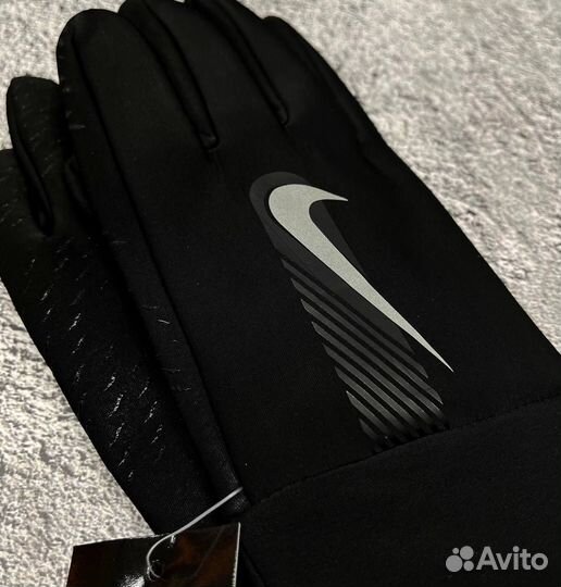 Перчатки Nike: для активных и стильных