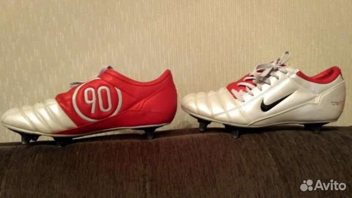 Футбольные бутсы nike