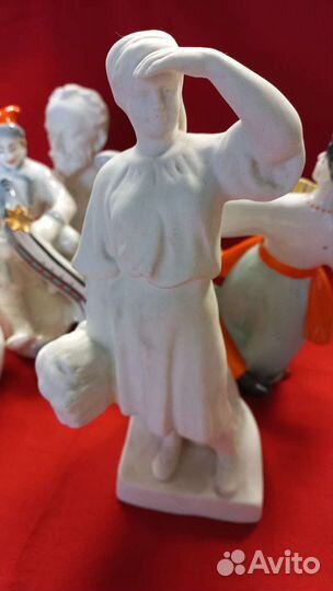 Фарфоровые статуэтки