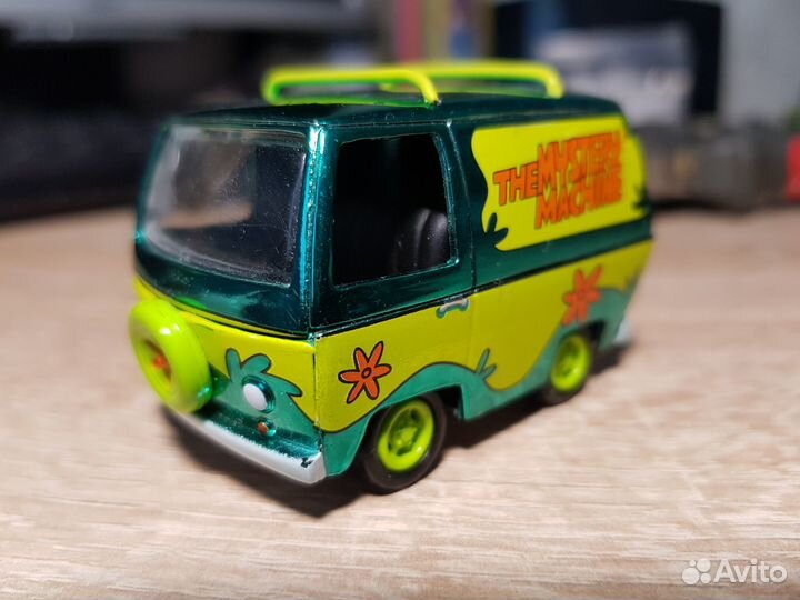 Коллекционные модели разные масштаб 1/64