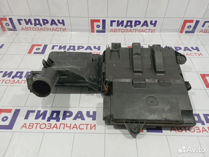 Корпус воздушного фильтра Mazda Mazda 3 (BK) ZJ01-13-Z0XD