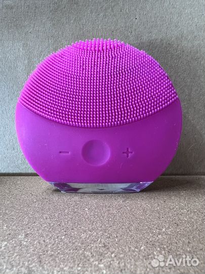 Щеточка для умывания лица силиконовая