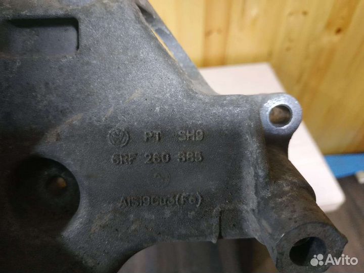 Кранштейн двигателя поло 5