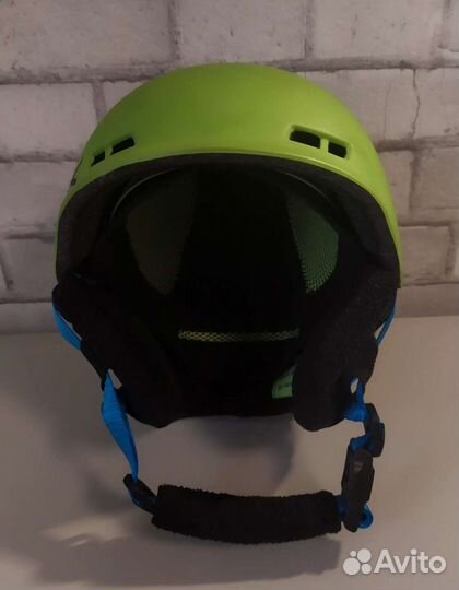 Горнолыжный шлем