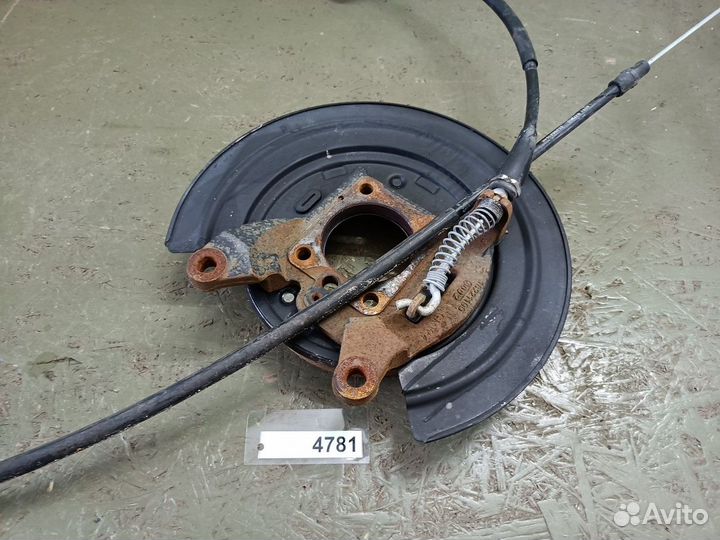 Кулак заднего моста