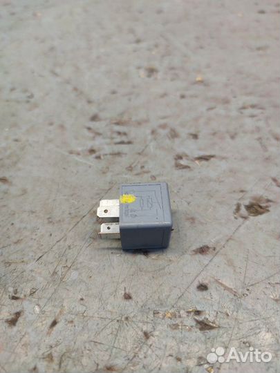 Реле Porsche Cayenne 957 4.8 2008