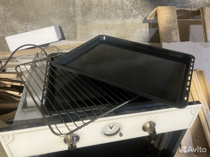 Духовой шкаф Electrolux opeb2500V
