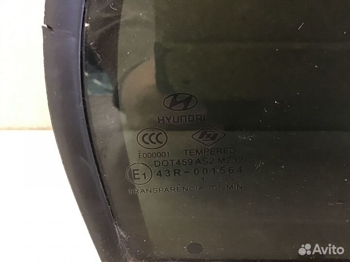 Стекло двери задней правой Hyundai Accent II (тага