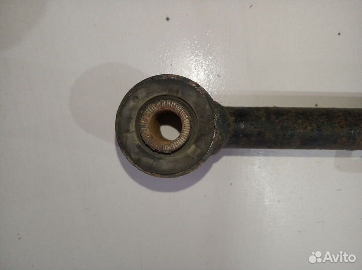 Toyota Mark II (X110) рычаг задний