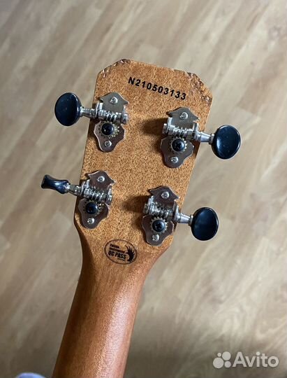 Укулеле баритон Flight NUB310