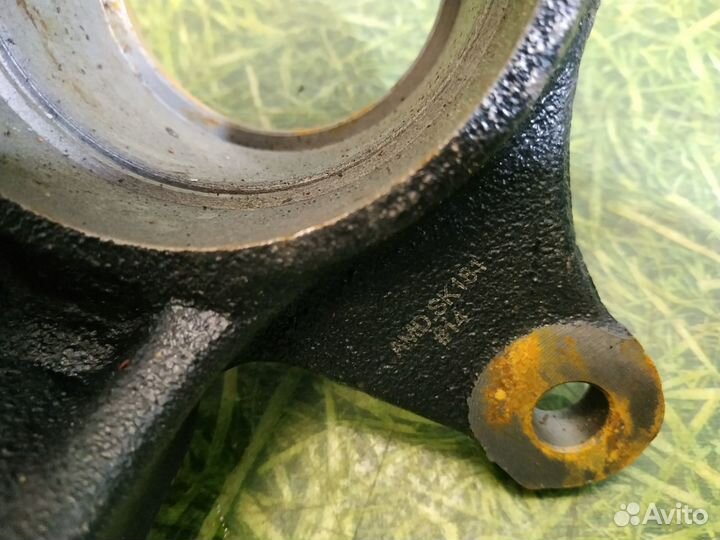 Кулак поворотный передний правый прав. перед. Kia