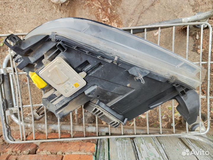 Фара правая Mercedes W166 ML в сборе оригинал