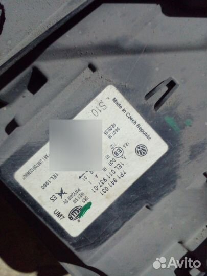 Фара левая Volkswagen Tuareg NF дефект