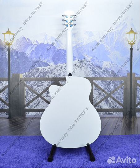 Акустическая гитара (новая) глянцевая, комплект
